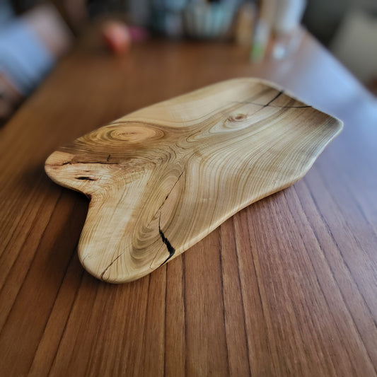 Unique fruit platter in solid cherry wood – 55x32 cm